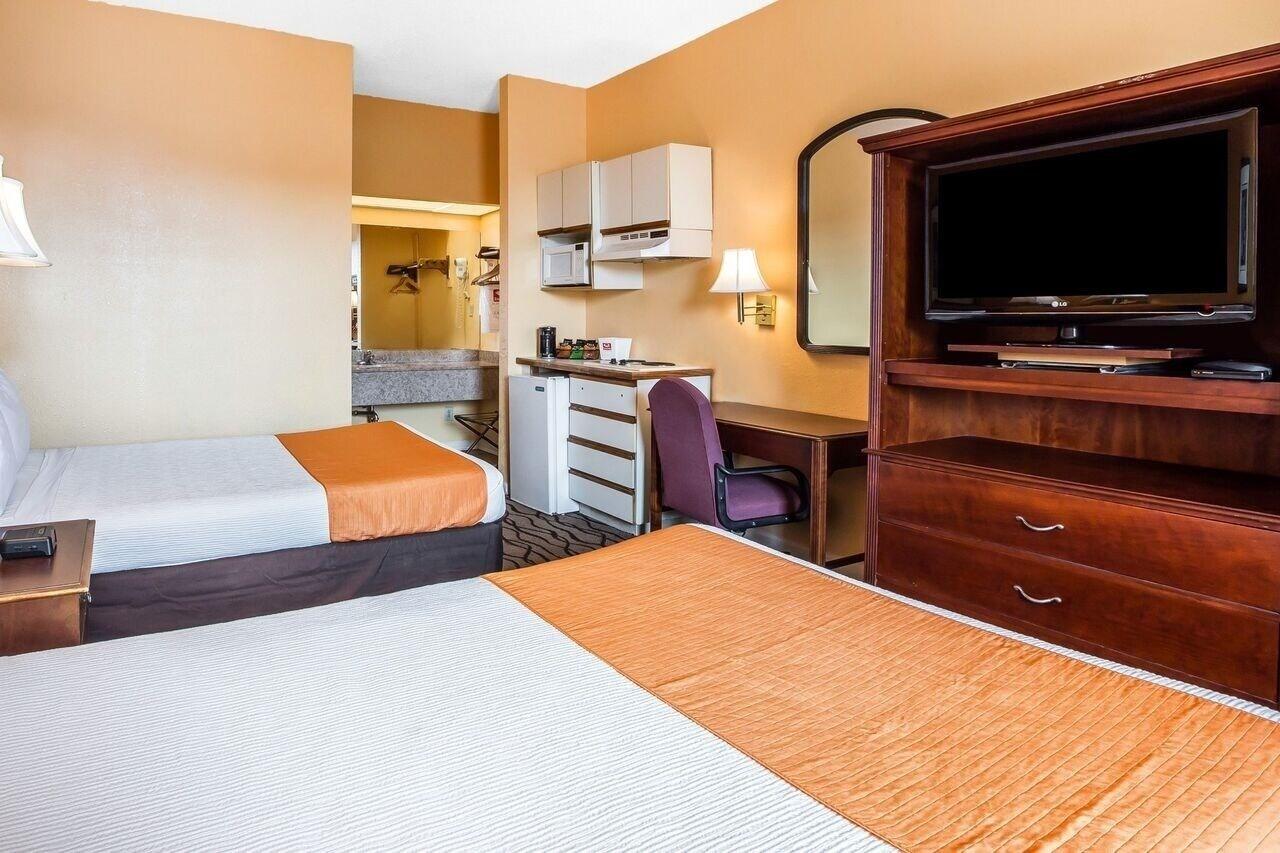 Zainee Inc Budgetel Inn And Suites Огаста Экстерьер фото