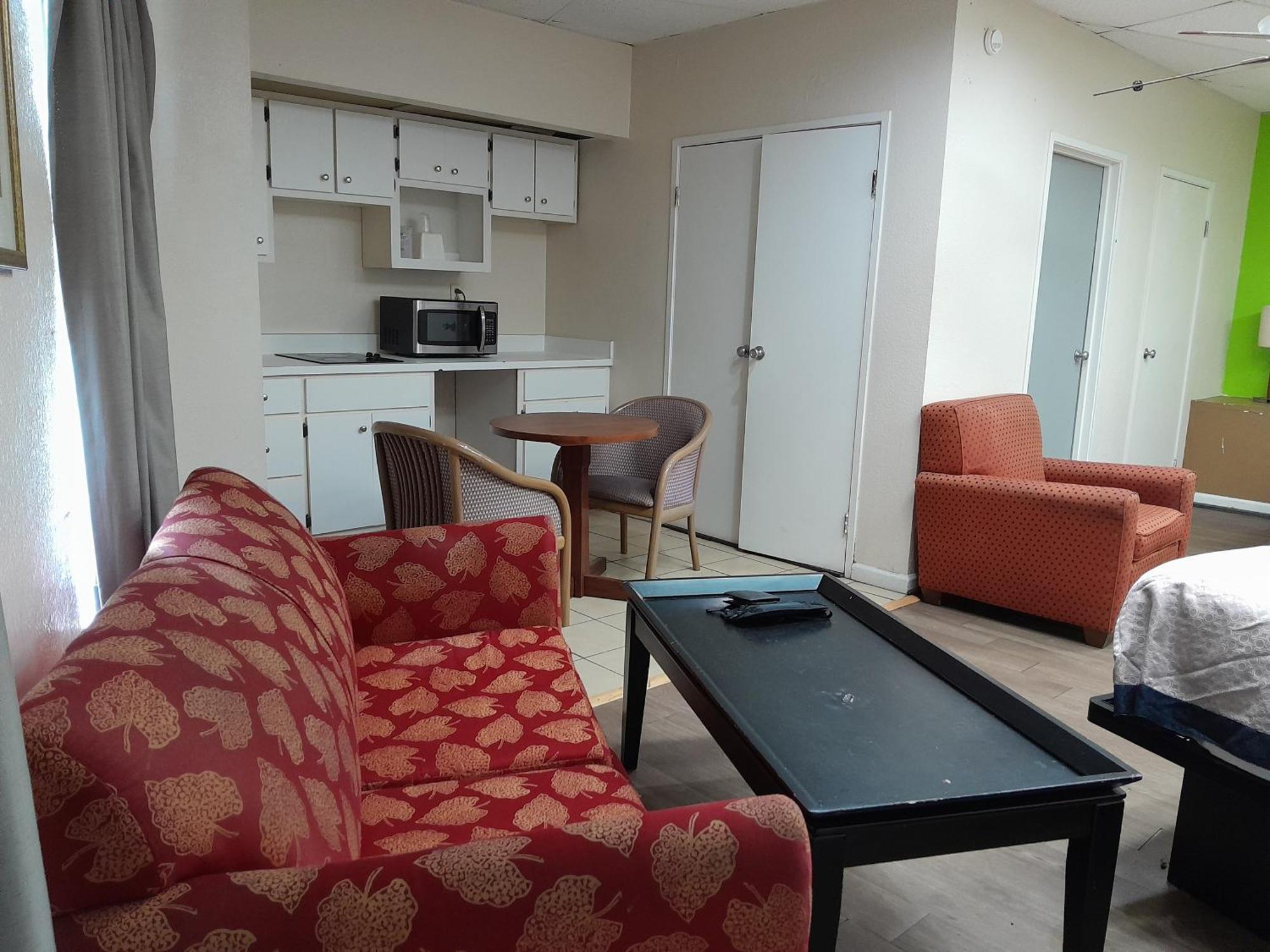 Zainee Inc Budgetel Inn And Suites Огаста Экстерьер фото